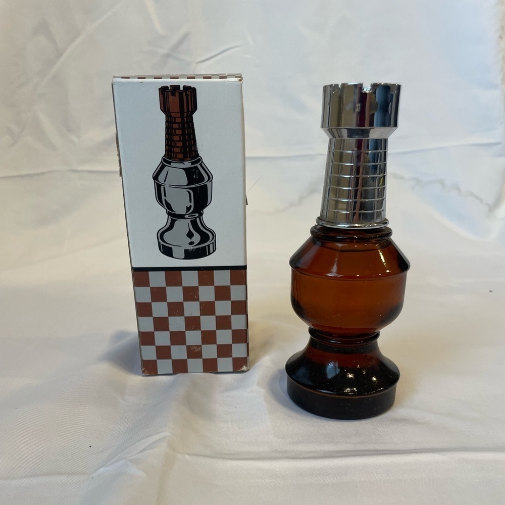 VINTAGE AVON THE ROOK II CHESS PIECE WILD COUNTRY AFTER SHAVE FULL OPEN BOX